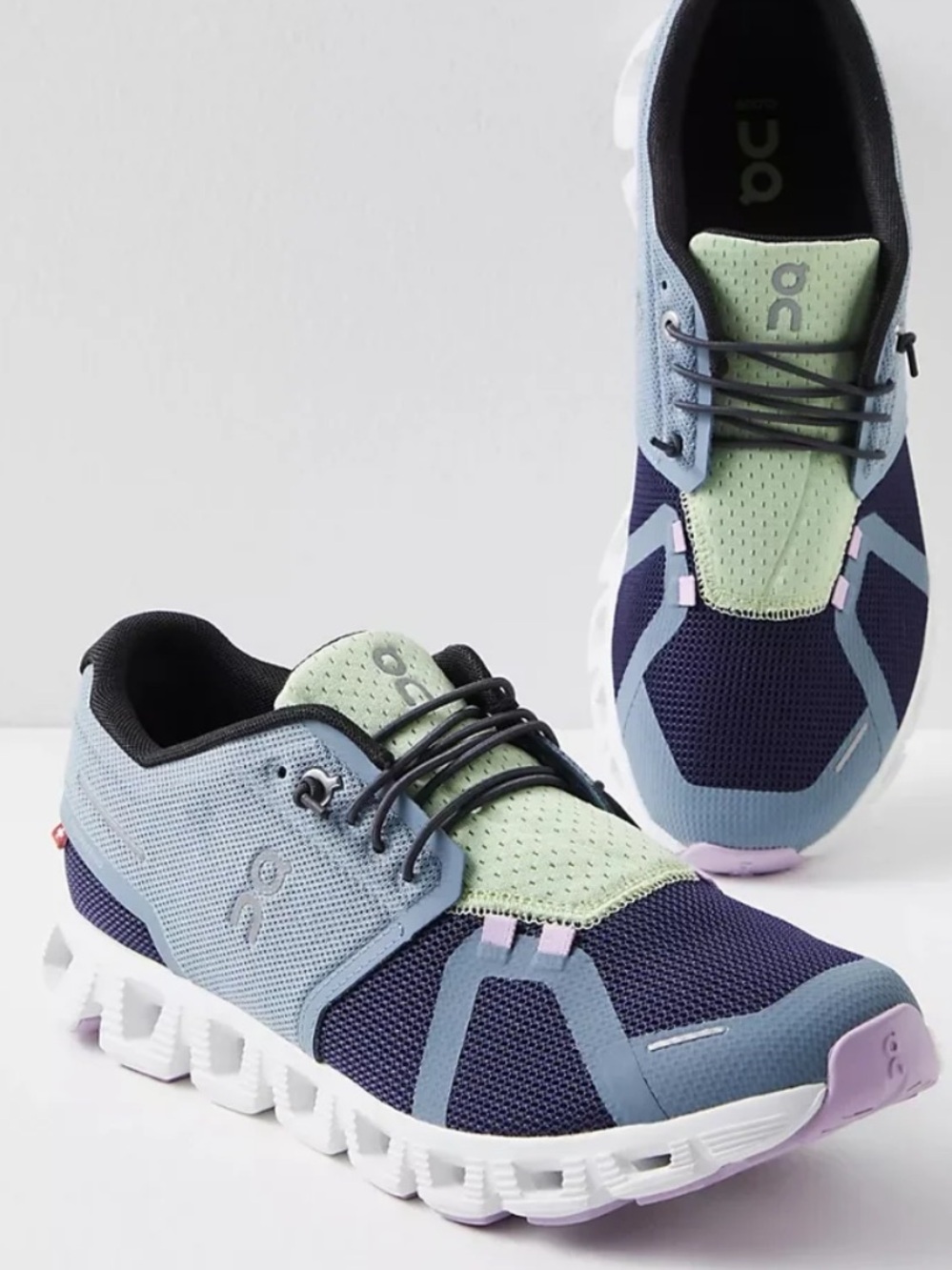On Running Cloud 5 Push Sneakers size 10